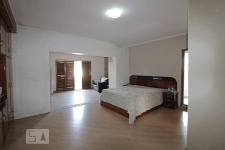 Casa para alugar com 340m², 4 quartos e 5 vagasSuite 