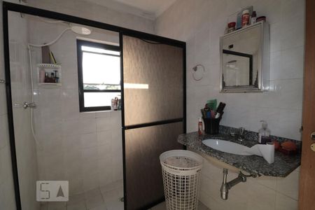 Casa para alugar com 340m², 4 quartos e 5 vagasBanheiro Social