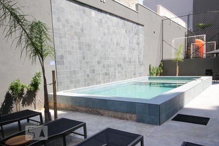 Apartamento à venda com 45m², 1 quarto e sem vaga Apartamento à venda com 45m², 1 quarto e sem vagaPiscina