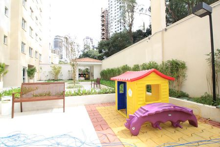 Apartamento à venda com 42m², 2 quartos e sem vagaÁrea Comum - Playground