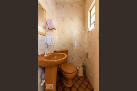 Casa à venda com 270m², 2 quartos e 3 vagasBanheiro