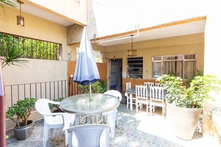 Casa à venda com 270m², 2 quartos e 3 vagasQuintal