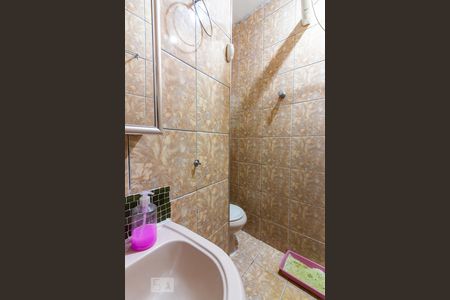 Casa à venda com 270m², 2 quartos e 3 vagasBanheiro