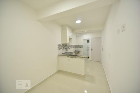 Sala e cozinha de kitnet/studio para alugar com 1 quarto, 23m² em Brás, São Paulo