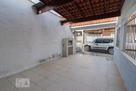 Garagem de casa à venda com 3 quartos, 120m² em Jardim Marisa, São Paulo