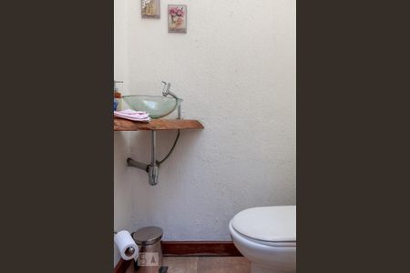 Casa à venda com 250m², 3 quartos e 3 vagasLavabo