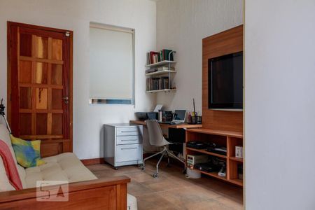 Casa à venda com 250m², 3 quartos e 3 vagasSuíte 1