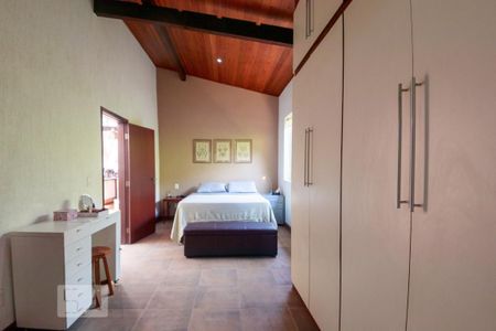 Casa à venda com 250m², 3 quartos e 3 vagasSuíte 2