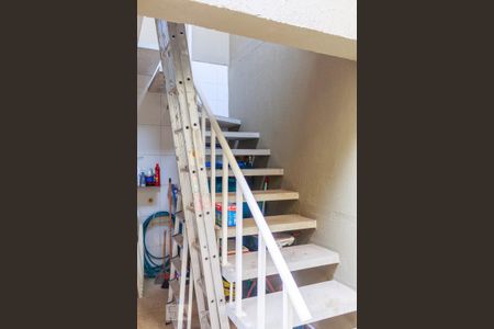 Casa à venda com 250m², 3 quartos e 3 vagasEscada edícula