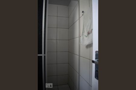 Banheiro de apartamento para alugar com 2 quartos, 43m² em Vila Nova, Porto Alegre