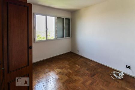 Suíte de apartamento para alugar com 3 quartos, 110m² em Vila Olímpia, São Paulo
