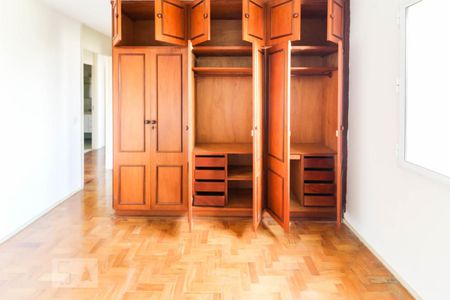 Suíte de apartamento para alugar com 3 quartos, 110m² em Vila Olímpia, São Paulo