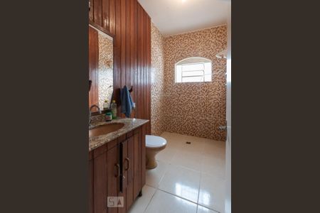 Casa para alugar com 227m², 3 quartos e 3 vagasBanheiro