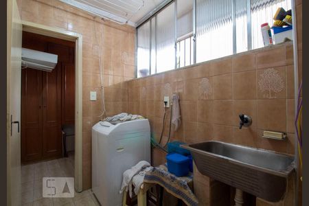 Apartamento à venda com 117m², 3 quartos e 1 vagaÁrea de Serviço