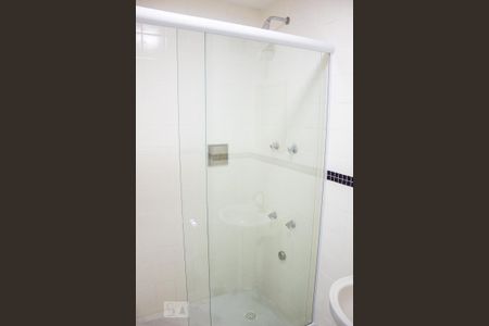 Apartamento para alugar com 80m², 2 quartos e 1 vaga Apartamento para alugar com 80m², 2 quartos e 1 vagaBanheiro