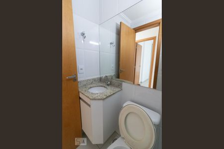 Banheiro Social de apartamento para alugar com 2 quartos, 60m² em Norte (águas Claras), Brasília