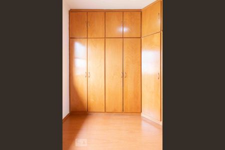 Quarto 2 de casa de condomínio para alugar com 2 quartos, 65m² em Vila Esperança, São Paulo