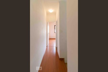 Corredor de casa de condomínio para alugar com 2 quartos, 65m² em Vila Esperança, São Paulo