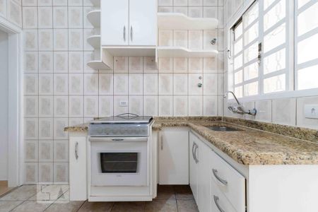 Cozinha de casa de condomínio para alugar com 2 quartos, 65m² em Vila Esperança, São Paulo