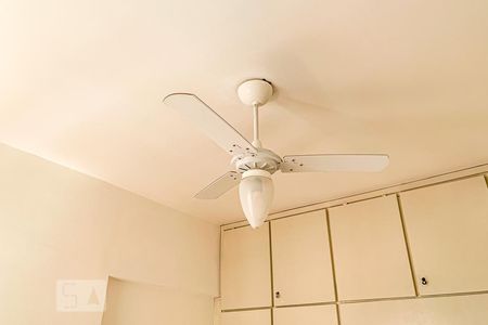 Quarto de apartamento à venda com 1 quarto, 49m² em Centro, Campinas