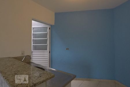 Casa para alugar com 40m², 1 quarto e sem vaga Casa para alugar com 40m², 1 quarto e sem vagaCozinha