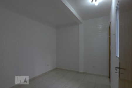 Quarto de casa para alugar com 1 quarto, 40m² em Vila Franca, São Paulo