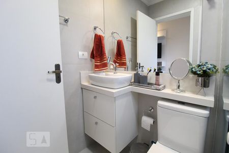 Apartamento à venda com 160m², 2 quartos e 2 vagasBanheiro suíte 2