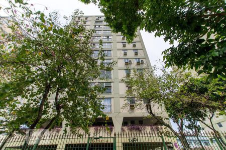 Apartamento à venda com 84m², 3 quartos e 1 vaga Apartamento à venda com 84m², 3 quartos e 1 vagaFachada