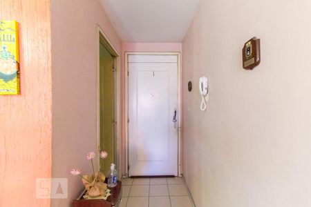 Apartamento à venda com 84m², 3 quartos e 1 vaga Apartamento à venda com 84m², 3 quartos e 1 vagaCorredor de Entrada
