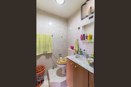 Apartamento à venda com 84m², 3 quartos e 1 vaga Apartamento à venda com 84m², 3 quartos e 1 vagaBanheiro Social