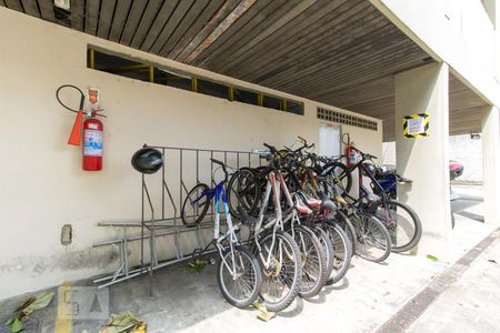 Apartamento à venda com 84m², 3 quartos e 1 vaga Apartamento à venda com 84m², 3 quartos e 1 vagaÁrea comum