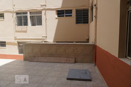 Vista da Sala de apartamento para alugar com 2 quartos, 48m² em Conjunto Habitacional Padre Manoel da Nóbrega, São Paulo