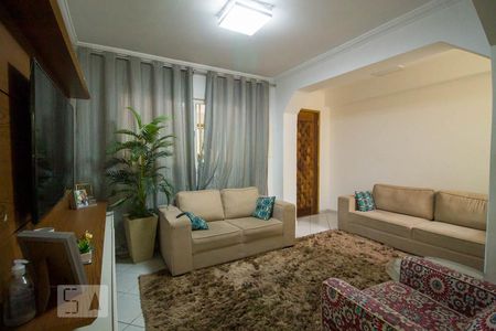 Sala de casa à venda com 3 quartos, 375m² em Cambuci, São Paulo