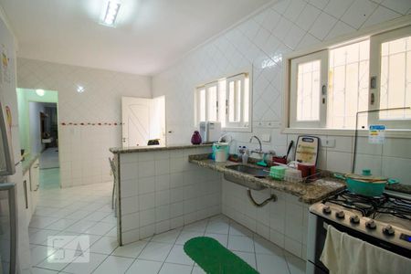 Casa à venda com 375m², 3 quartos e 2 vagasCozinha 