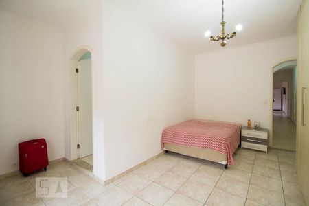 Suíte  de casa à venda com 3 quartos, 375m² em Cambuci, São Paulo