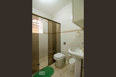 Casa à venda com 375m², 3 quartos e 2 vagasBanheiro 