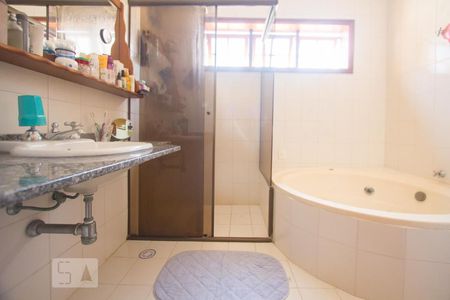 Casa à venda com 410m², 3 quartos e 6 vagasBanheiro Suíte