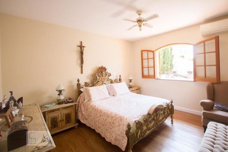 Casa à venda com 410m², 3 quartos e 6 vagasSuíte