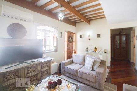 Sala de TV de casa à venda com 3 quartos, 410m² em Chácara Santo Antônio (zona Sul), São Paulo