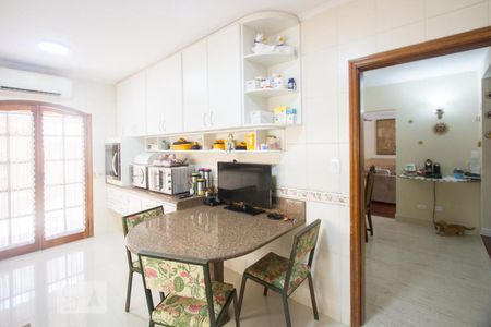 Casa à venda com 410m², 3 quartos e 6 vagasCozinha