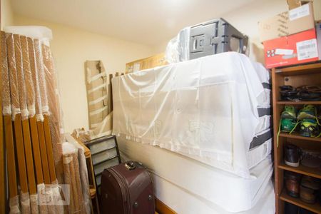 Casa à venda com 410m², 3 quartos e 6 vagasQuarto de Serviço