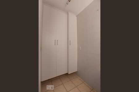 Apartamento para alugar com 80m², 3 quartos e 2 vagasÁrea de serviço