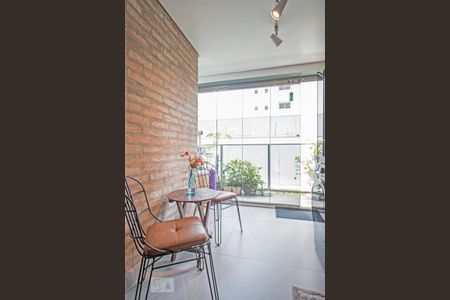 Apartamento para alugar com 73m², 2 quartos e 1 vagaVaranda e Lavanderia