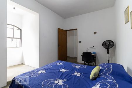 Casa à venda com 240m², 5 quartos e 4 vagasSuíte 2