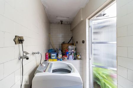 Casa à venda com 240m², 5 quartos e 4 vagasLavanderia