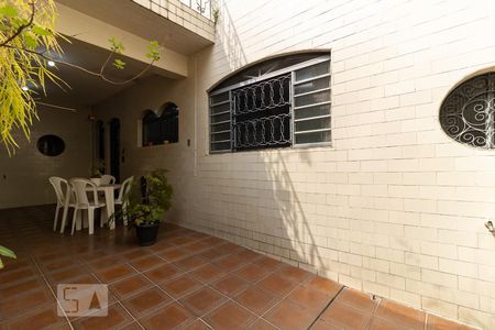 Casa à venda com 240m², 5 quartos e 4 vagasÁrea Externa - Quintal