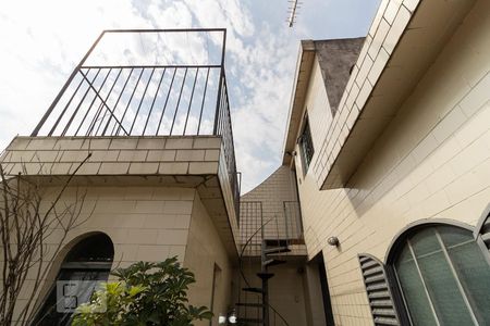 Casa à venda com 240m², 5 quartos e 4 vagasAcesso a Área Externa - Quintal