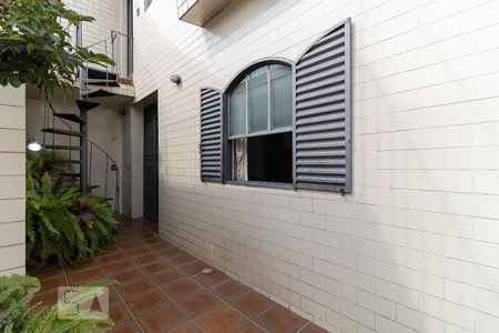 Casa à venda com 240m², 5 quartos e 4 vagasAcesso a Área Externa - Quintal