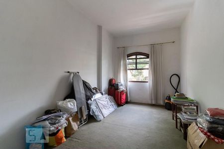 Casa à venda com 240m², 5 quartos e 4 vagasQuarto 4