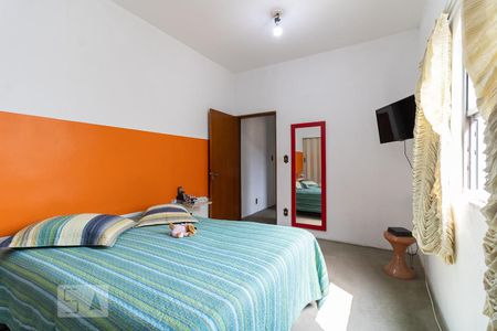 Casa à venda com 240m², 5 quartos e 4 vagasSuíte 1